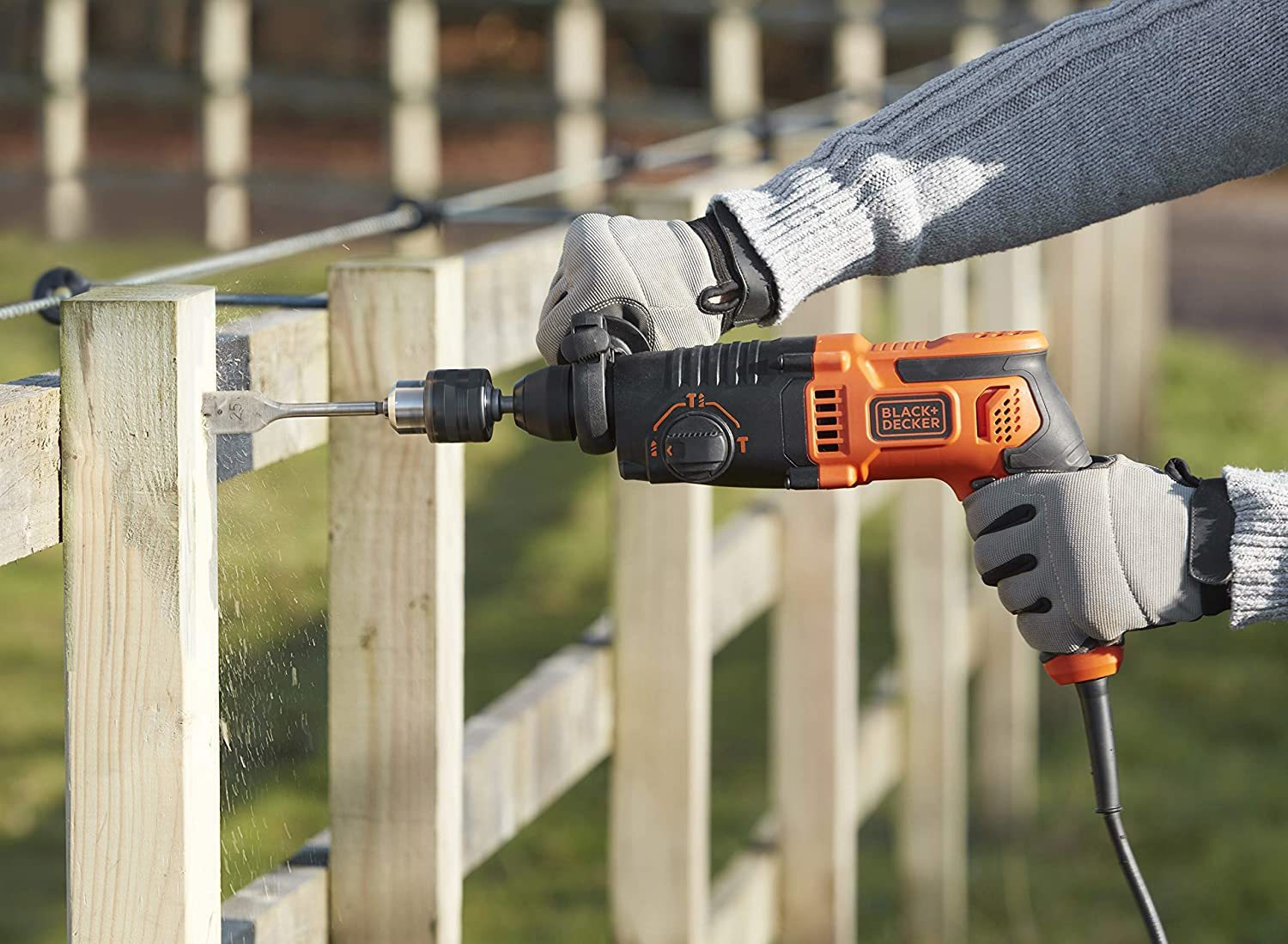pistoleto-650w-black-decker-tools-station